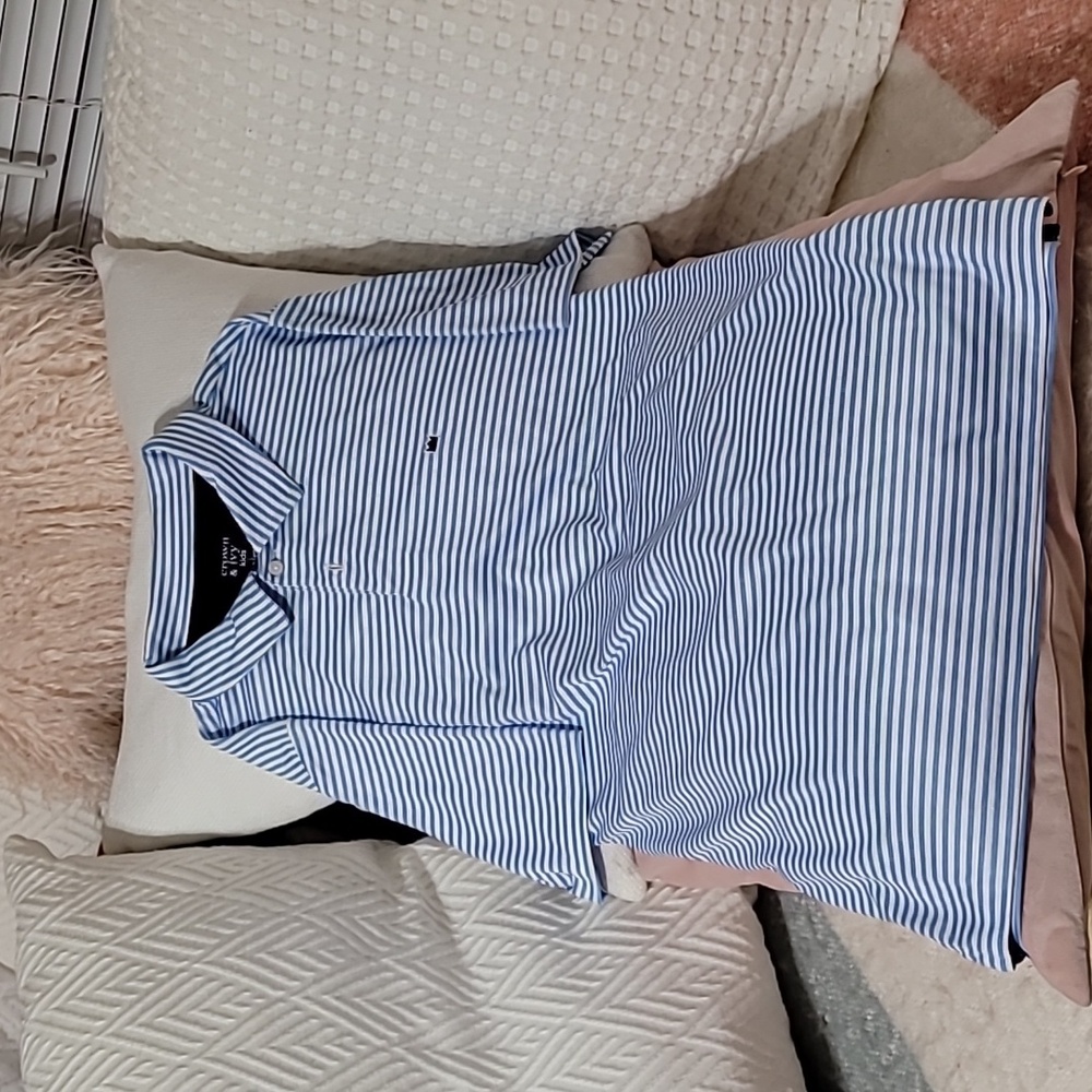 Gently worn Crown and Ivy youth polo shirt, sz. M.